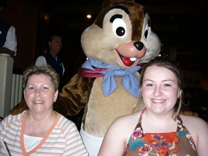 Linda Chip and Ashley (1).JPG